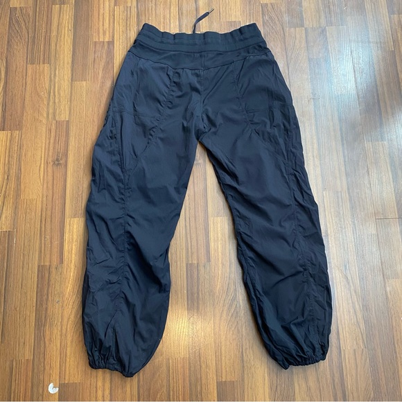 Lululemon Black Studio Pants (Unlined) Size 10 - Picture 2 of 4